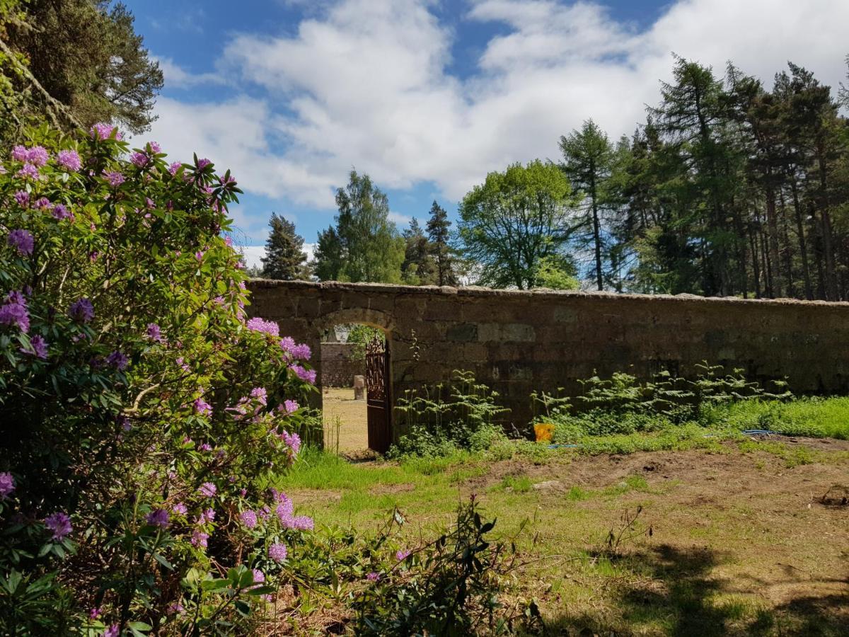 Cambus O' May Traditional Highland Hotel Ballater Esterno foto