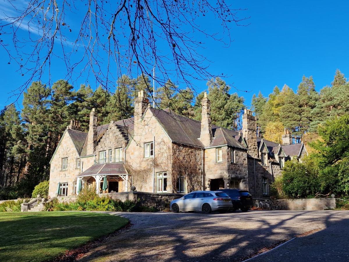 Cambus O' May Traditional Highland Hotel Ballater Esterno foto