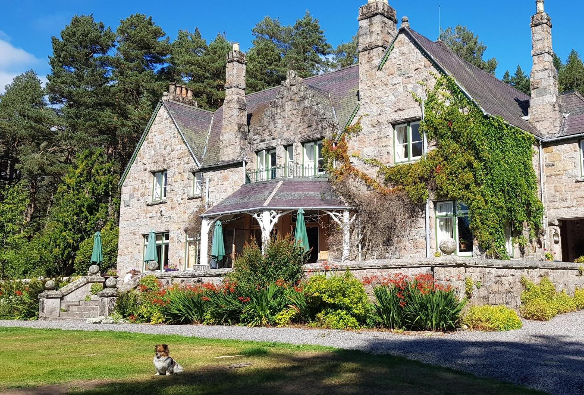 Cambus O' May Traditional Highland Hotel Ballater Esterno foto
